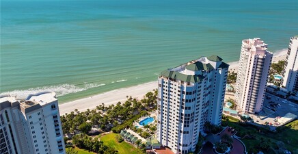 8171 Bay Colony DR 403, Naples 34108, FL