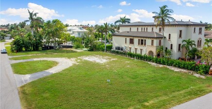 1585 Pelican AVE, Naples 34102, FL