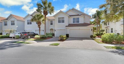 1180 Oxford LN, Naples 34105, FL