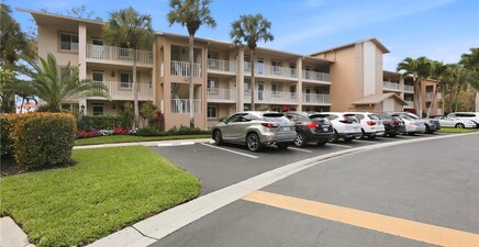 7300 Glenmoor LN 1206, Naples 34104, FL