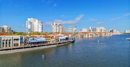 205 Park Shore DR 4-443, Naples 34103, FL