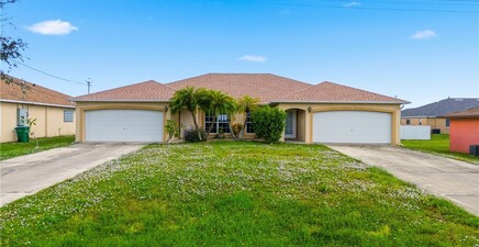 516/518 SE 5th PL, Cape Coral 33990, FL