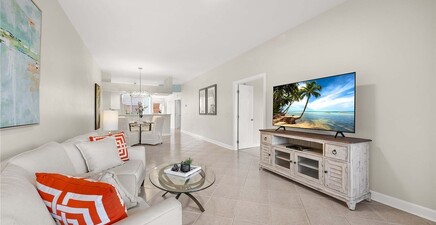 6830 Beach Resort DR 15, Naples 34114, FL