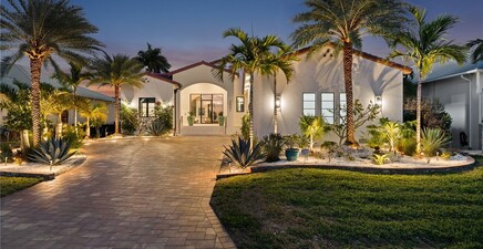 5661 Riverside DR, Cape Coral 33904, FL