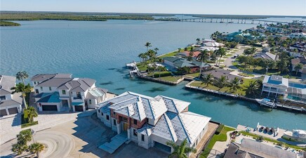 975 Sundrop CT, Marco Island 34145, FL