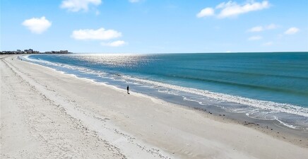 4633 Estero BLVD 201, Fort Myers Beach 33931, FL