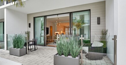 850 Central AVE 208, Naples 34102, FL