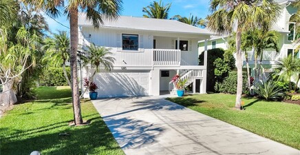 1285 Grand Canal DR, Naples 34110, FL