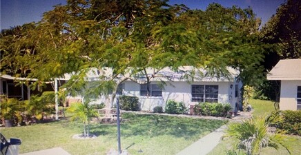 815 Courtington LN 2, Fort Myers 33919, FL
