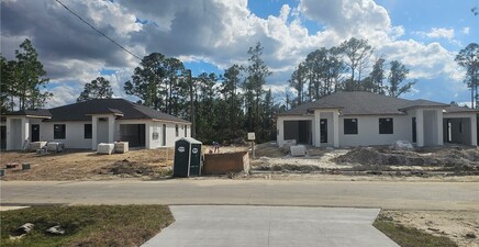 321/323 Urbana ST, Lehigh Acres 33972, FL