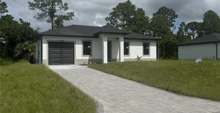 154 Pennfield ST, Lehigh Acres 33974, FL