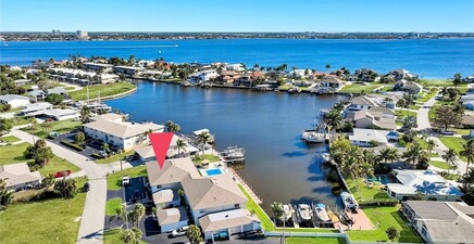 1706 Bikini CT 202, Cape Coral 33904, FL