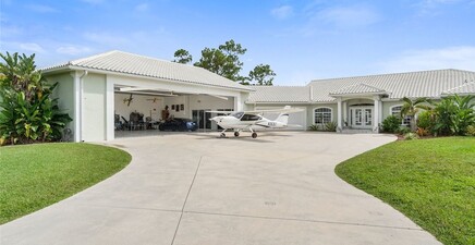 18683 Baseleg AVE, North Fort Myers 33917, FL