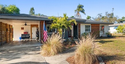 3945 Edgewood AVE, Fort Myers 33916, FL