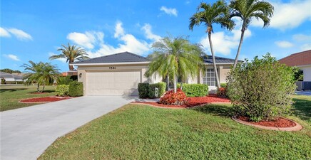 7581 Cameron CIR, Fort Myers 33912, FL