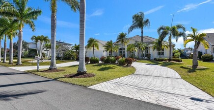 802 SW 56th ST, Cape Coral 33914, FL