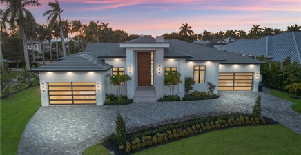 2485 Crayton RD, Naples 34103, FL