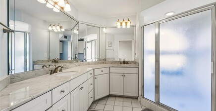 613 Beachwalk CIR J-102, Naples 34108, FL