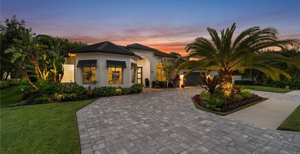985 Spanish Moss TRL, Naples 34108, FL