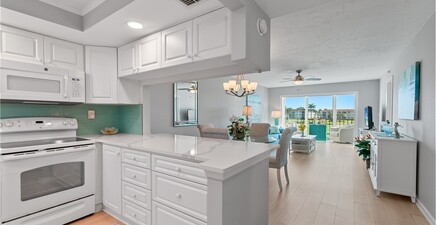 13 High Point CIR N 203, Naples 34103, FL