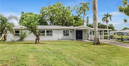 1152 Harbor Dr , North Fort Myers 33917, FL