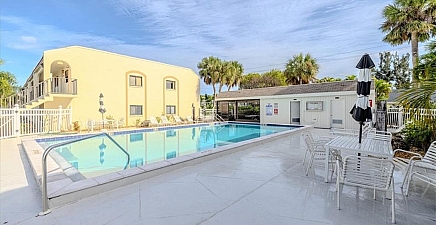 16381 Dublin Cir 105, Fort Myers 33908, FL