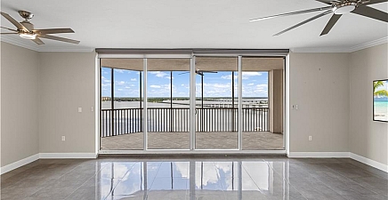 2104 W 1st St 1603, Fort Myers 33901, FL