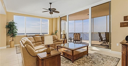 2104 W First St 2201, Fort Myers 33901, FL