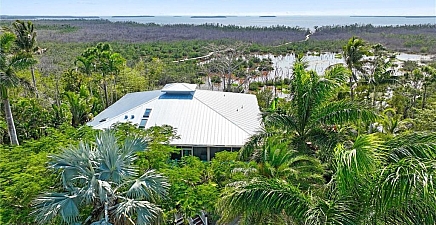 7377 Pineland Rd , Bokeelia 33922, FL