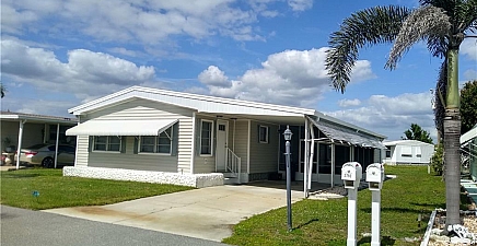 2792 Deerfield Dr , North Fort Myers 33917, FL