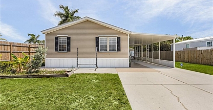 7587 Raymary St , Bokeelia 33922, FL