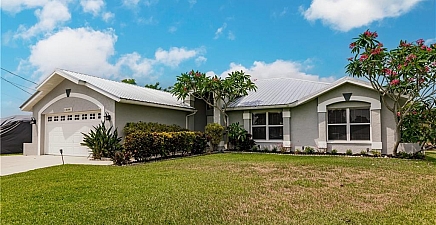 330 Bamboo Dr , North Fort Myers 33917, FL