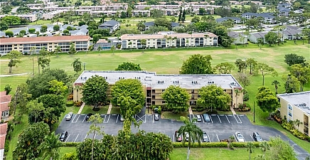 1087 Forest Lakes Dr 1-205, Naples 34105, FL