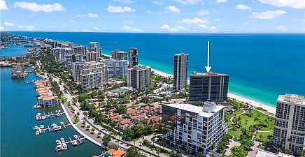4651 Gulf Shore Blvd N 205, Naples 34103, FL