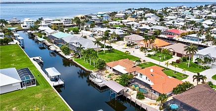 2420 Cherimoya Ln , St. James City 33956, FL