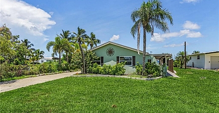 2753 N Ibis Ct , St. James City 33956, FL