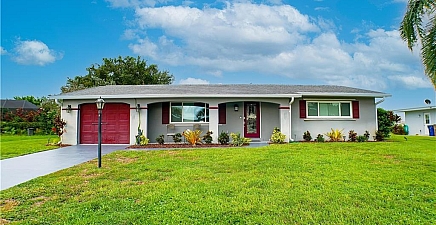 208 S Lake Dr , Lehigh Acres 33936, FL