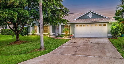 8341 Coral Dr , Fort Myers 33967, FL