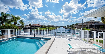 830 Sw 48th Ter 10, Cape Coral 33914, FL