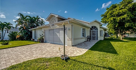 3730 Gloxinia Dr , North Fort Myers 33917, FL