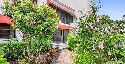 627 Serendipity Dr , Naples 34108, FL