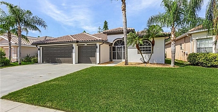 9646 Blue Stone Cir , Fort Myers 33913, FL