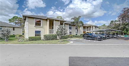 744 Landover Cir 201, Naples 34104, FL