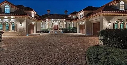 600 Galleon Dr , Naples 34102, FL