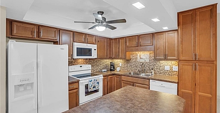 13663 Mcgregor Village Dr 18, Fort Myers 33919, FL