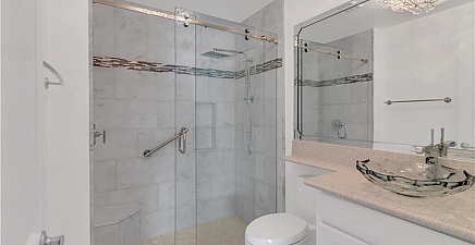 8382 Charter Club Cir 4, Fort Myers 33919, FL