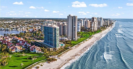 4651 Gulf Shore Blvd N 205, Naples 34103, FL