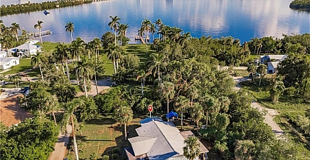 111 Standish Cir , North Fort Myers 33903, FL