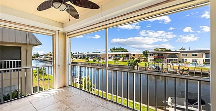 909 Se 46th Ln 207, Cape Coral 33904, FL