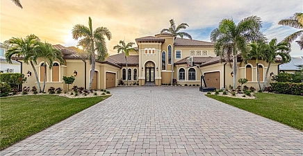 12611 Apopka Ct , North Fort Myers 33903, FL